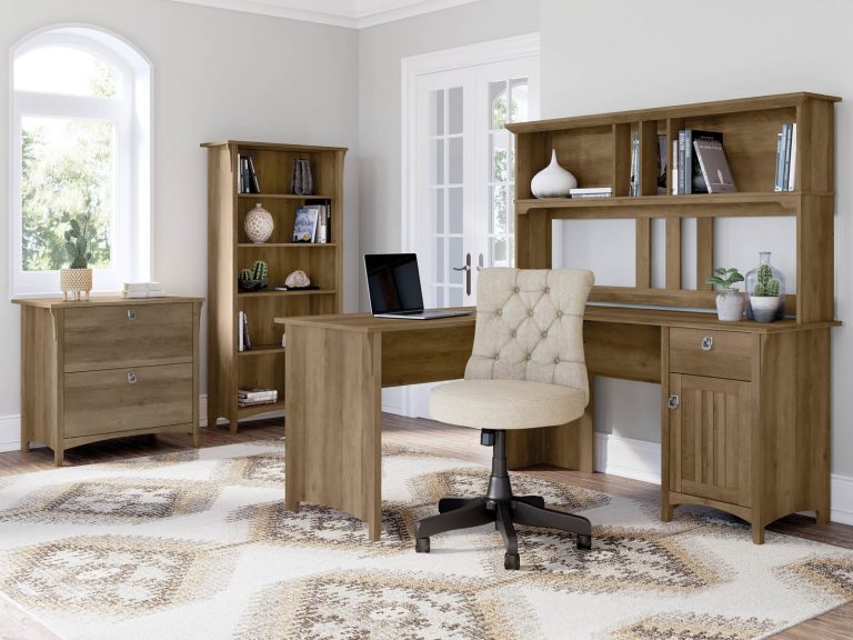 An L Shaped Desk with Hutch for Every Personality Type